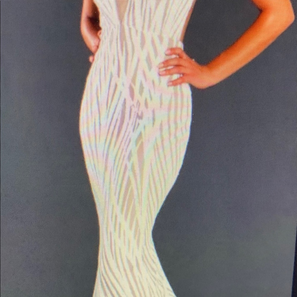 Jadore white gown - Picture 2 of 4